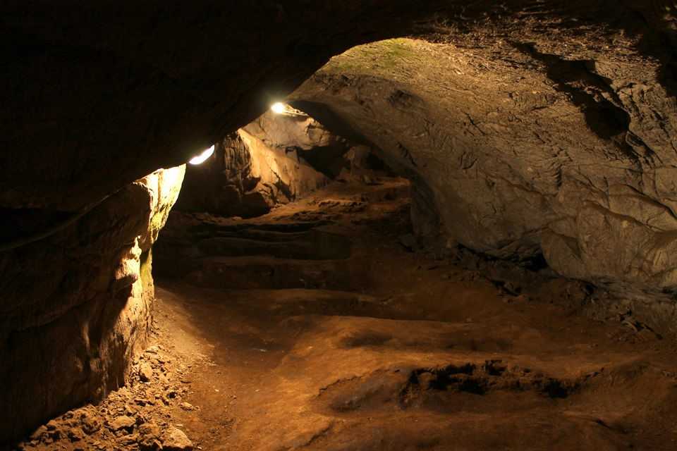 Пещера Окладникова